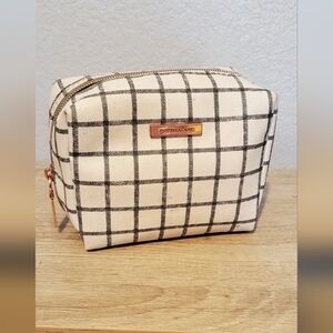 💚5/$25 Sophia Joy  Cream & Black Cosmetic Makeup Bag Pouch